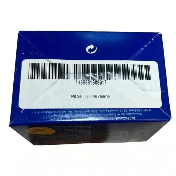 M.I. Hummel LITTLE FLAG BEARER First Issue - Picture 12 of 14